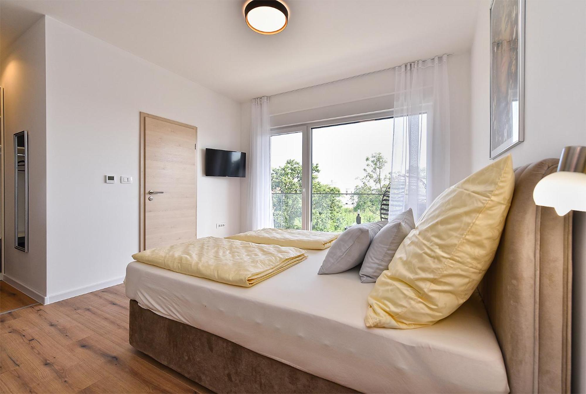 Jlo1 Mit Beheizbarem Pool Villa Перой Екстериор снимка