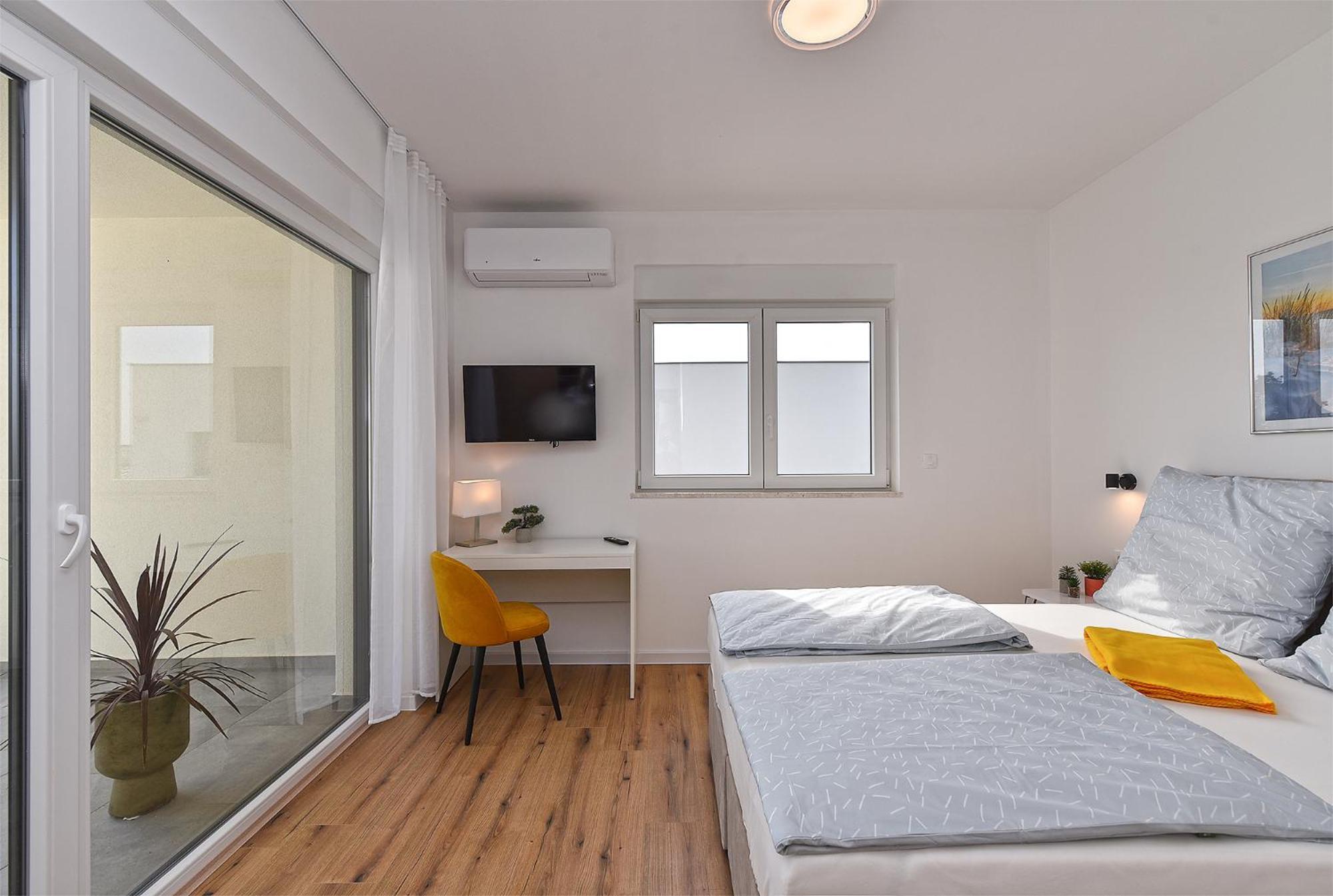 Jlo1 Mit Beheizbarem Pool Villa Перой Екстериор снимка